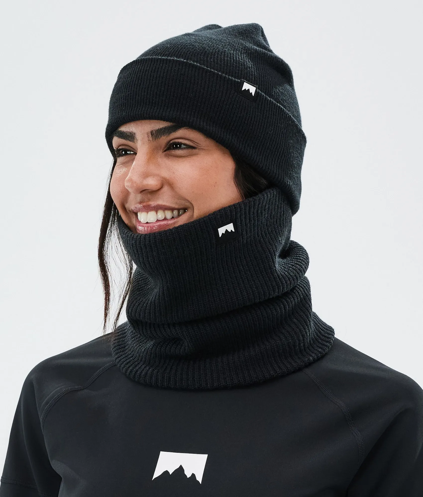 MONTEC Classic Knitted Black Shop